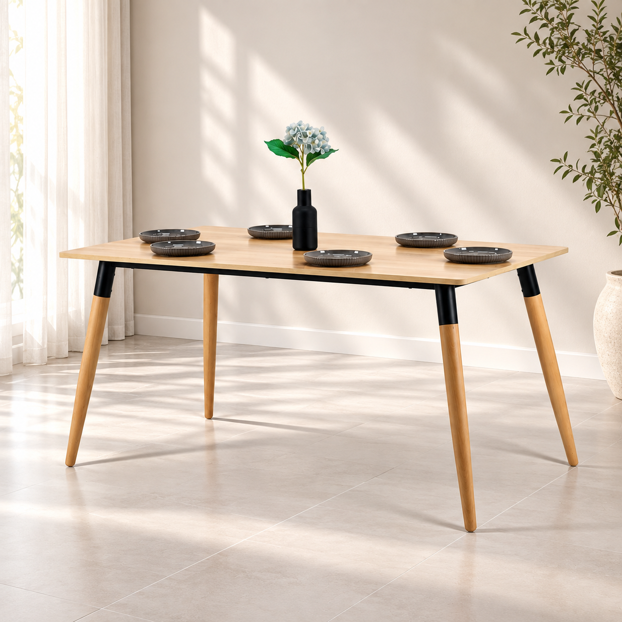 Table à manger scandinave moderne en bois clair – Décor épuré et chaleureux Table à manger scandinave moderne avec plateau en bois clair et pieds en bois naturel et métal noir, intégrée dans un décor intérieur simple et lumineux.