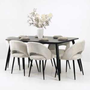 Magnifique salle à manger moderne avec table noire et six chaises beige, design élégant et contemporain – Disponible en Tunisie.