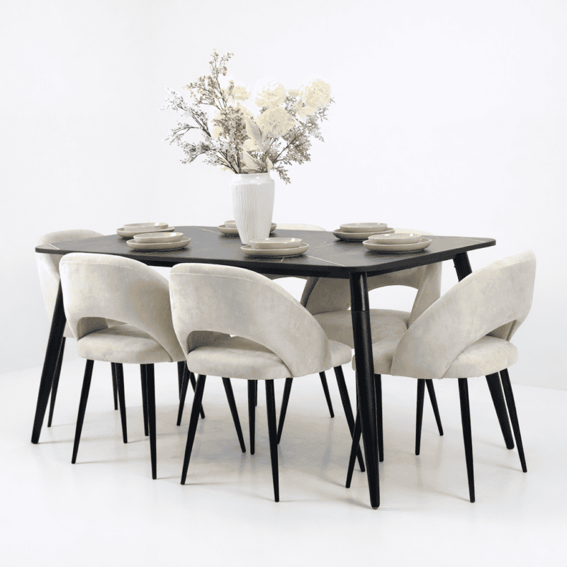 Magnifique salle à manger moderne avec table noire et six chaises beige, design élégant et contemporain – Disponible en Tunisie.