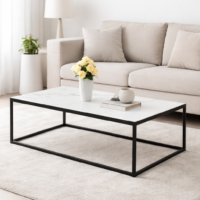 Table basse moderne en marbre blanc intégrée dans un salon minimaliste