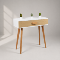 Console d'entrée moderne de style scandinave en blanc et bois naturel avec un grand tiroir et des pieds en bois massif, idéale pour une entrée, un salon ou une chambre.