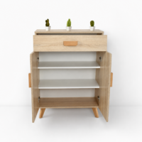 Meuble de rangement en bois décor chêne clair avec un tiroir, deux portes et pieds en bois massif, style scandinave.