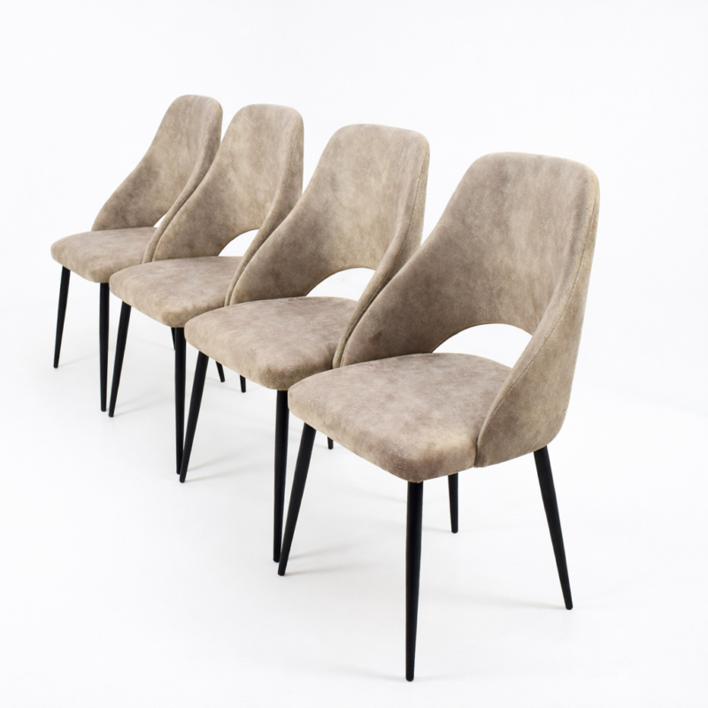 Lot de quatre chaises modernes couleur taupe avec pieds noirs en métal, design élégant et contemporain