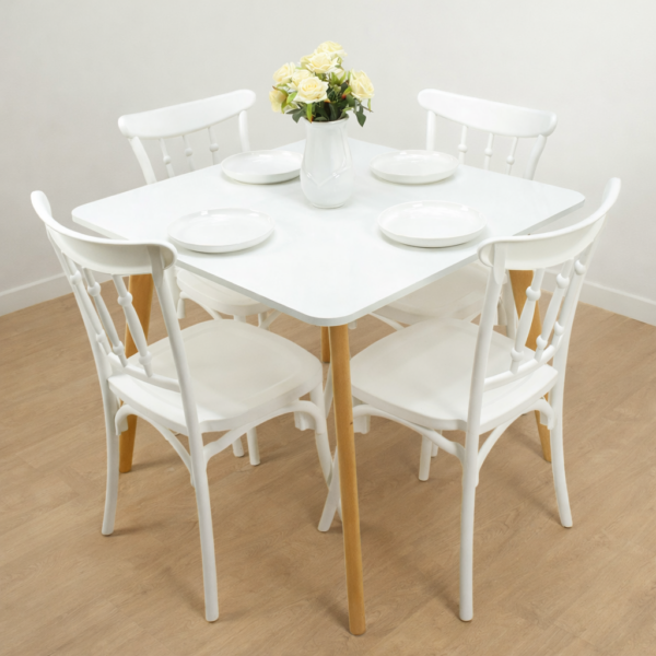 Table à manger blanche avec quatre chaises assorties et vase décoratif – Style moderne – Tunisie