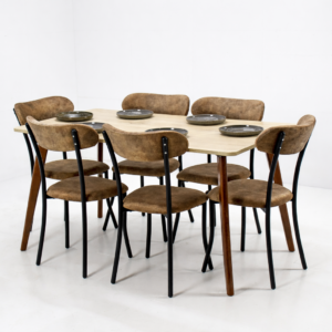 Salle à manger ELYA composée d’une table rectangulaire en bois clair et de six chaises marron rembourrées, design élégant et moderne.