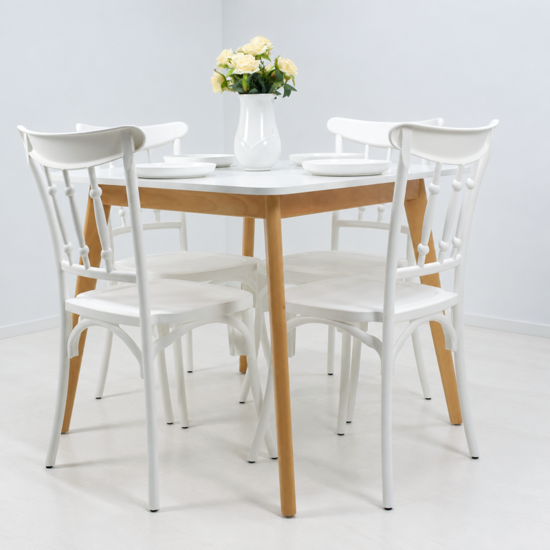 Salle à manger blanche avec table moderne en bois naturel et quatre chaises