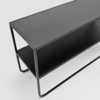 Console moderne noire à deux niveaux avec structure en métal, idéale pour une entrée, un salon ou un espace de rangement contemporain.