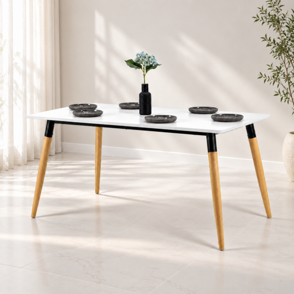 Table à manger blanche avec pieds en bois naturel et structure noire