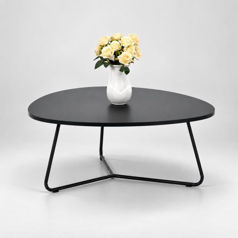 Table basse noire moderne avec plateau arrondi et piètement métallique triangulaire